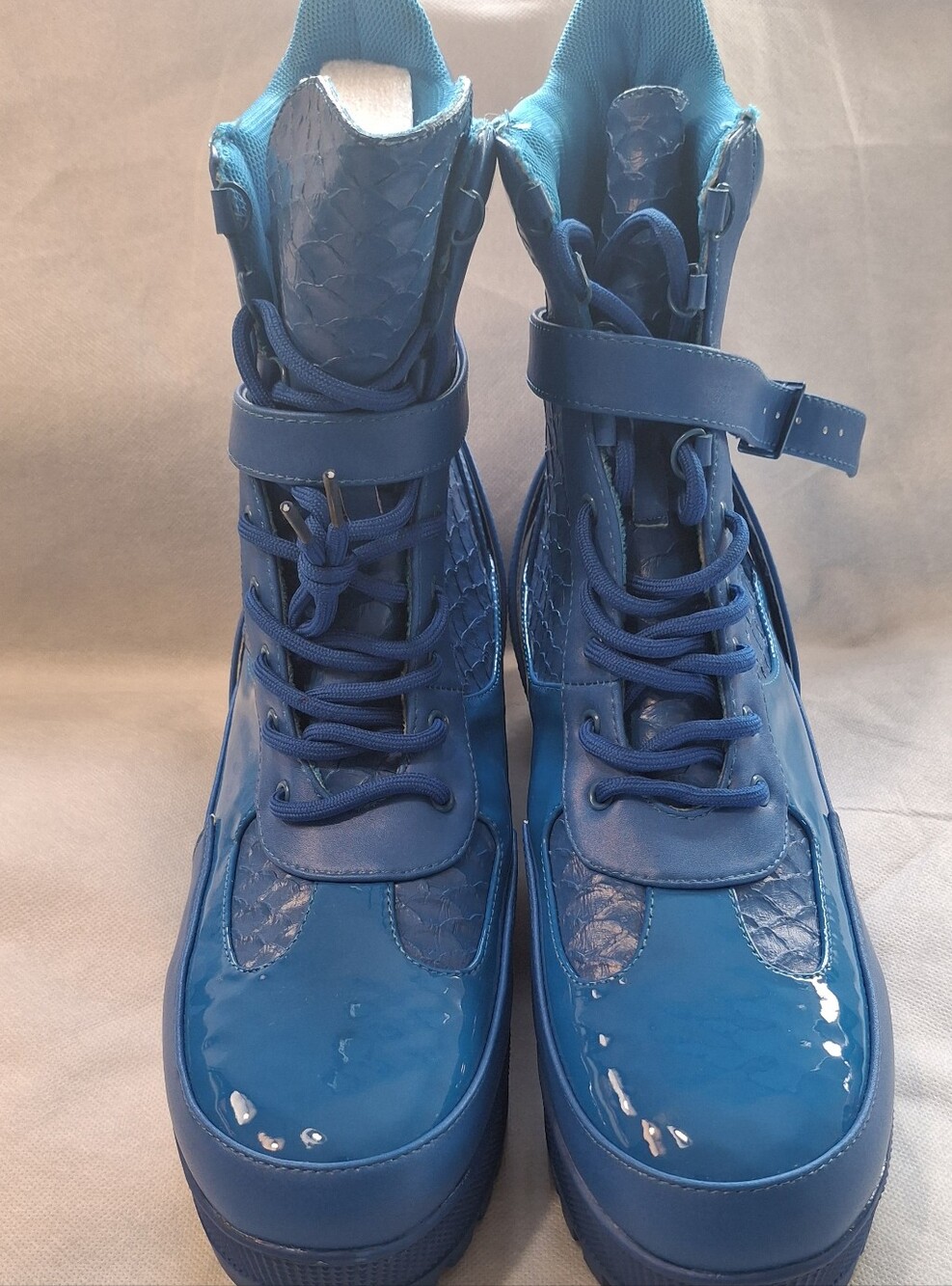 NWOT Cape Robbin Blue Combat Ankle Boots Size 10